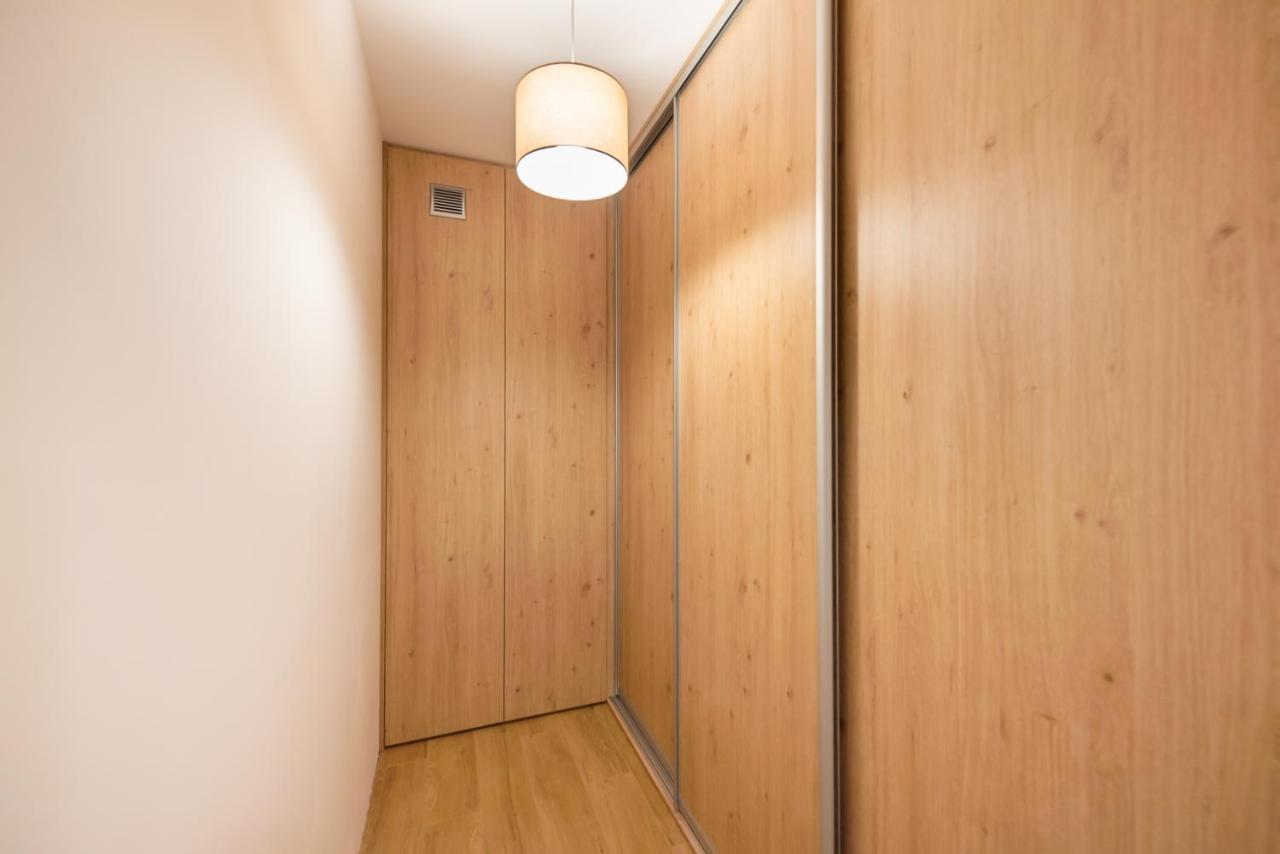 ורשה Saska Kepa Bright Apartament מראה חיצוני תמונה